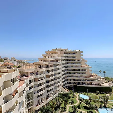 Charming In Benalbeach With Garden And Sea View Apartment Benalmadena